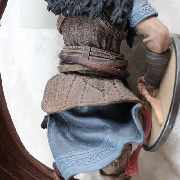 Assassin's Creed Valhalla Collector's Edition Female Eivor Statue with Box - Picture 7 of 9